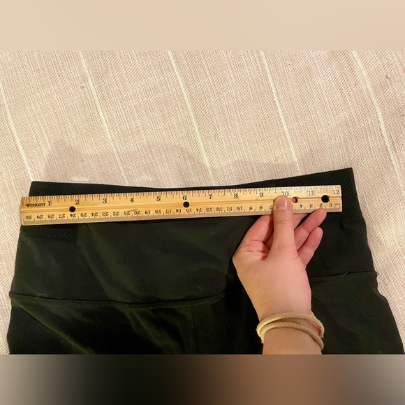 Black Athleta Aura heel tight - Picture 7 of 9